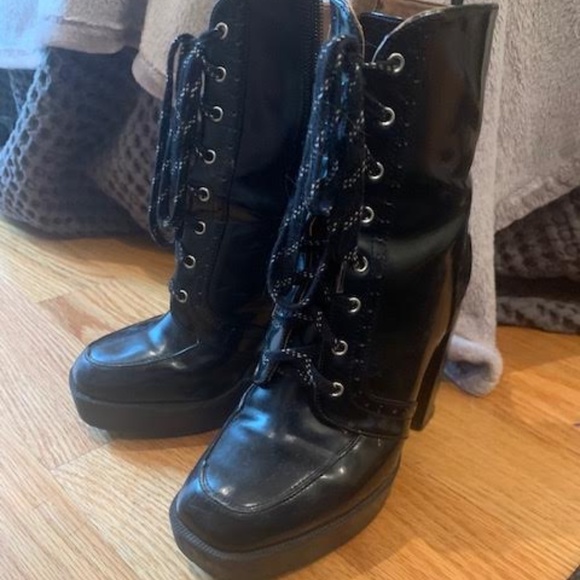 H&M Pleather platform black heels - Picture 2 of 2